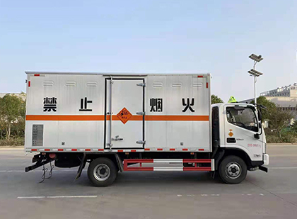 嘉黎爆破器材运输车